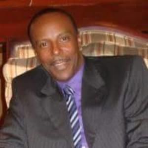 Meet your Posher, Louis